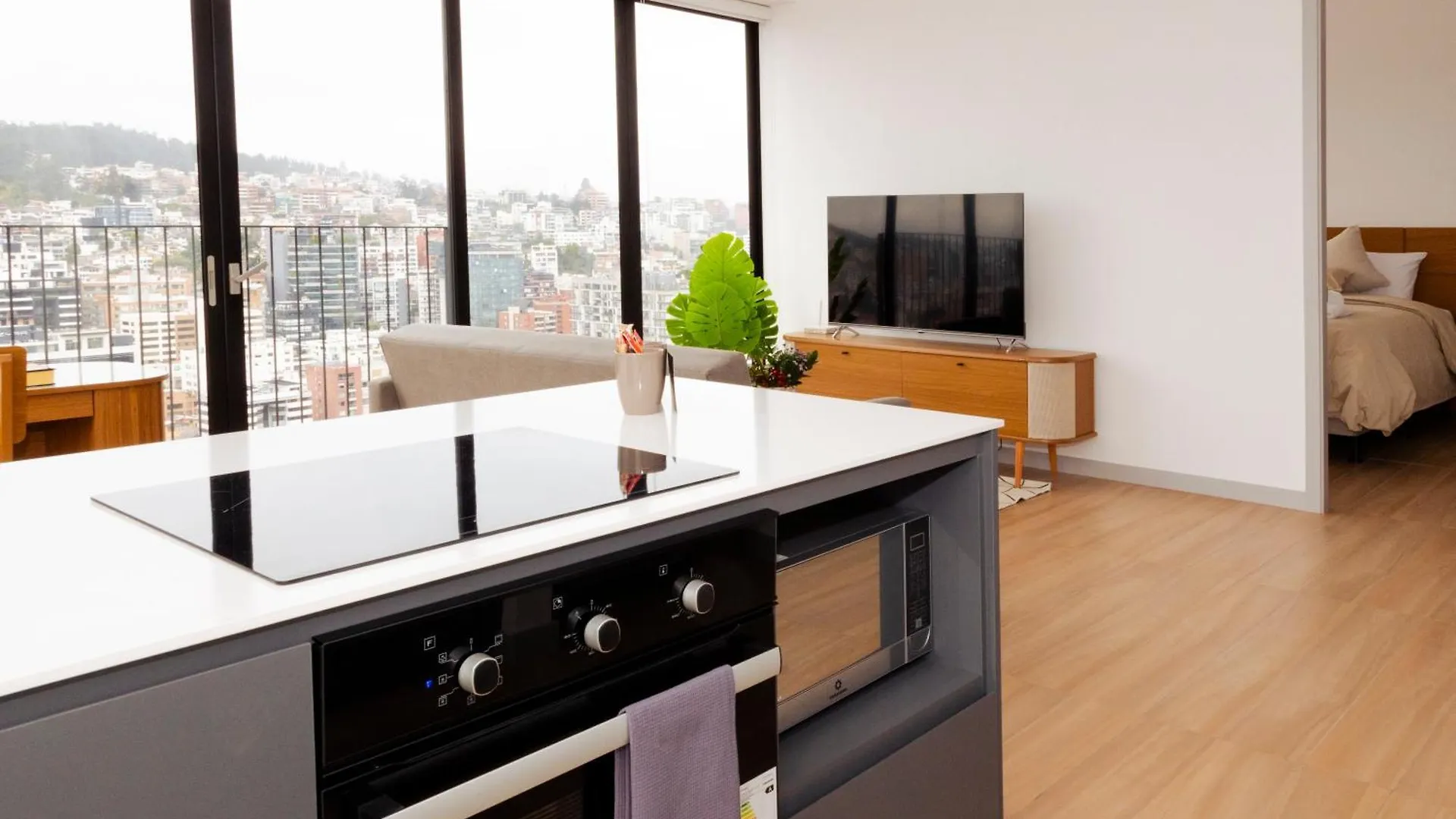 Top Rentals Qorner Quito 0*,